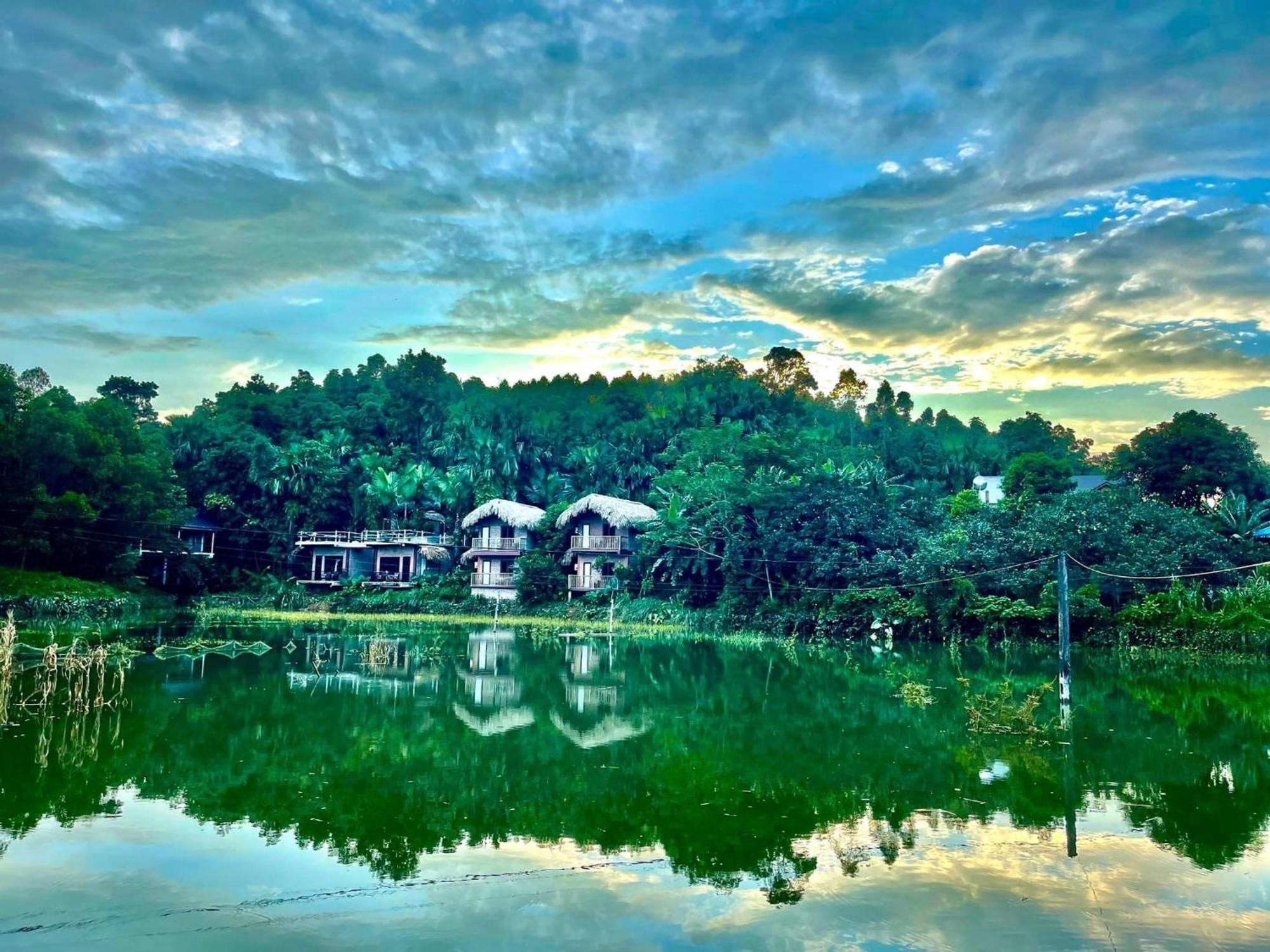 Vu Linh Palm House Homestay - Bungalow Yen Bai Extérieur photo