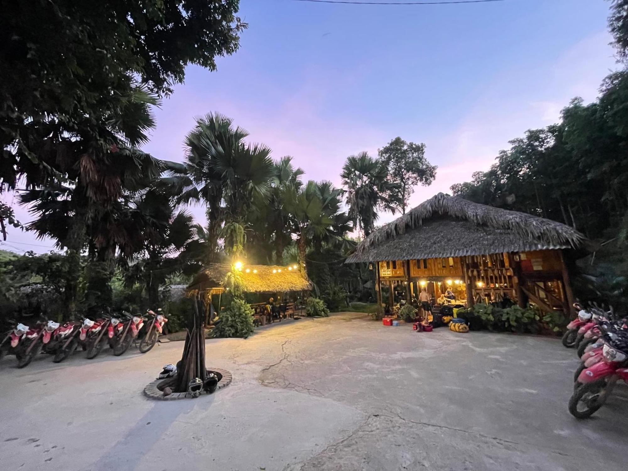 Vu Linh Palm House Homestay - Bungalow Yen Bai Extérieur photo